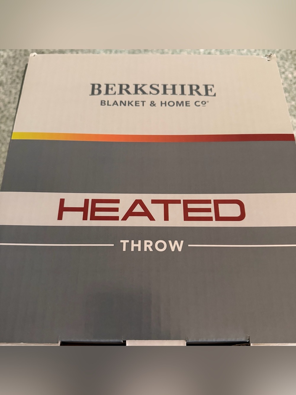 Berkshire Heated Throw - Velvetloft Plush Reverse to High Pile Fleece - NWT - Picture 7 of 7